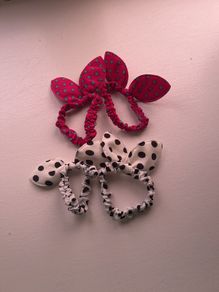 4 x hair elastics