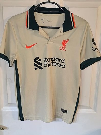 Liverpool jersey youths size medium