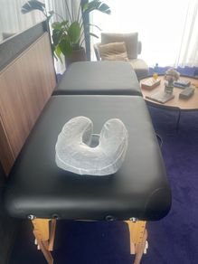 Massunda Massage Table