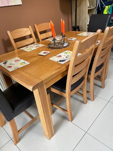 Dining table and 6 chairs
