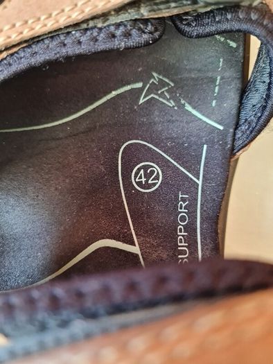 Ecco off the road sandles Size 8 eu 42 tan leather in good condition