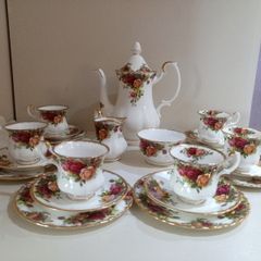 21 piece Coffee Set With Medium Coffee Pot Royal Albert Old Country Roses  For 6 Person Setting, Bone China