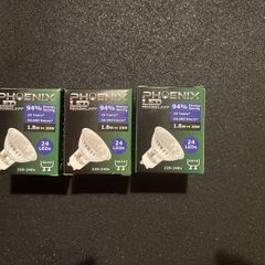 3x GU10 LED bulbs 1.8W (30W equivalent), 24 LEDs each, A rating