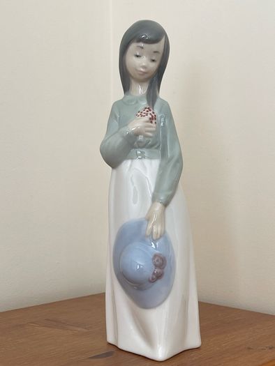 Nao Lladro