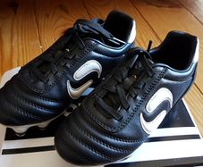 Sondico Football Boots size 12 (31)