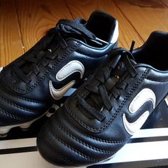 Sondico Football Boots size 12 (31)