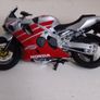 Honda CBR 600 F4 Model Motorcycle Image 4