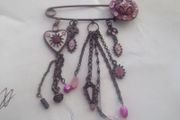 a vintage  costume jewellery brooch