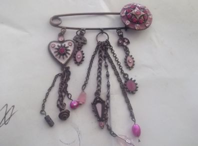 a vintage  costume jewellery brooch