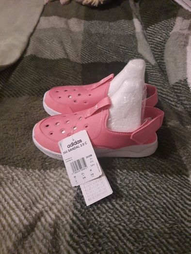 pink lightweight Adidas