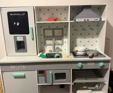 kids toy kitchen