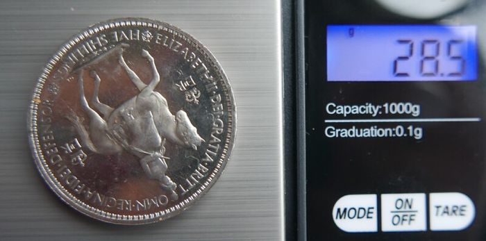 1953 Queen Elizabeth II Coronation Crown Royal Mint 5 Shilling Commemorative Coin