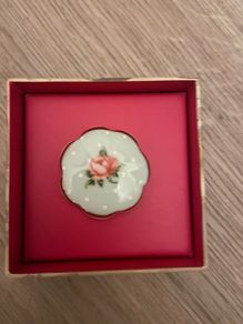 brooch