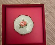 brooch