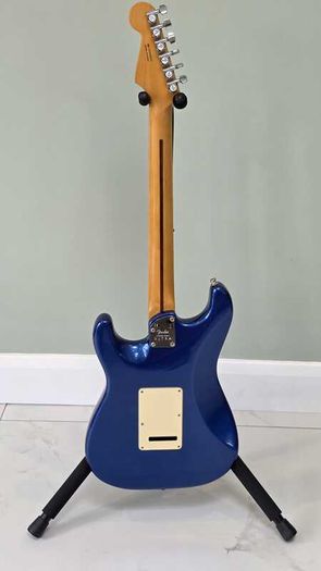 Fender American Ultra Stratocaster HSS, Cobra Blue