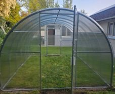 Classic Polycarbonate Greenhouses