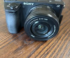 Sony Alpha a6500 mirrorless camera with the Sony 16 50mm f/3.5 5.6 OSS power and zoom kit lens.