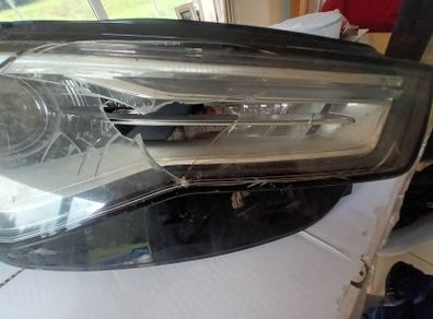 Audi A6 Headlight ( Brooken )