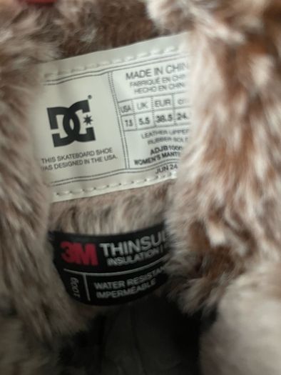 DC shoes boots with faux fur/water resistant/mustard