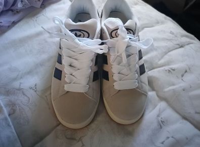 Adidas campus