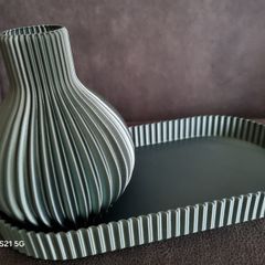 Ribbed vase and matching tray set 3D printed