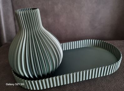 Ribbed vase and matching tray set 3D printed