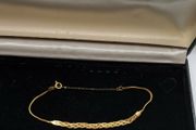 18 ct  yellow gold bracelet