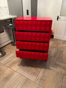 Chest of drawers