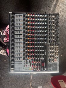 Behringer X2222 USB