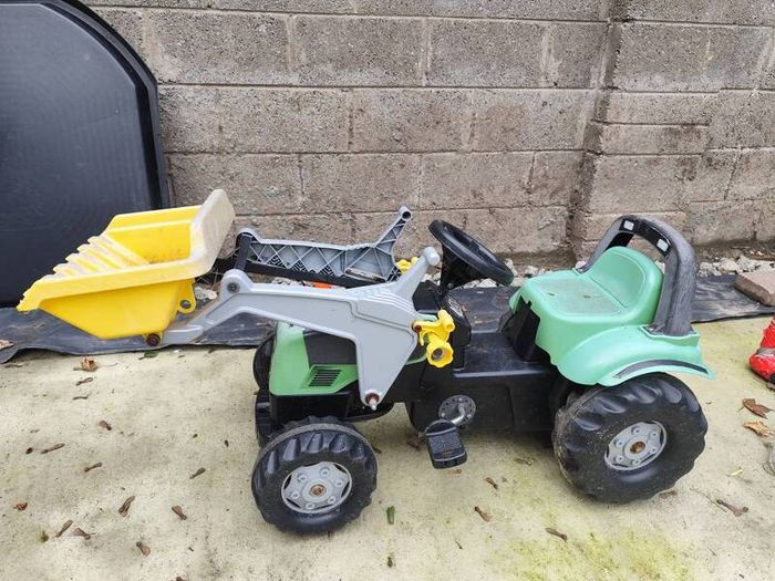 Ride on tractor