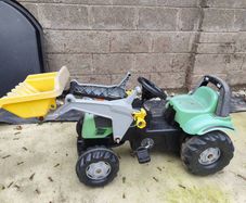 Ride on tractor