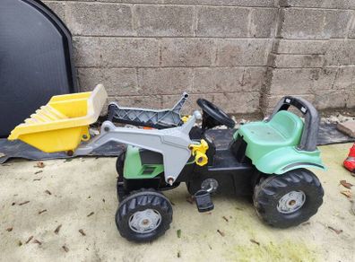 Ride on tractor