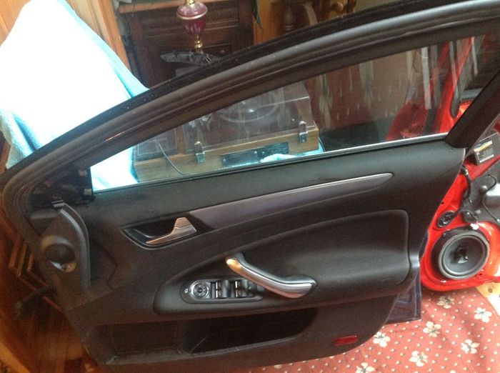 2013-2016 Ford Focus drivers side doors