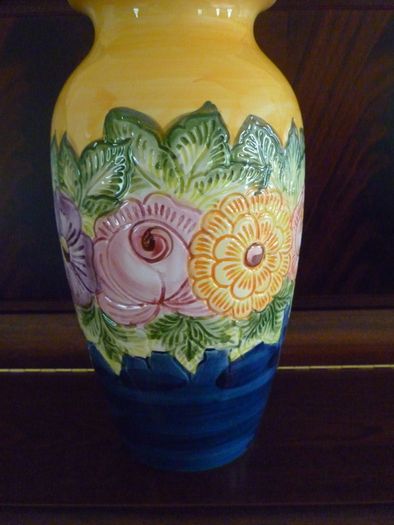 Ornamental Tall Decorative oriental Vase Immaculate