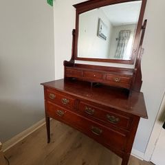 Vintage dresser