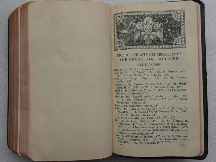 Vintage 1950s Irish Prayer Book - The Ideal Daily Missal - Bassi & Co, Dublin