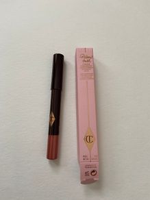 Charlotte Tilbury colour chameleon eye shadow pencil in pillow talk