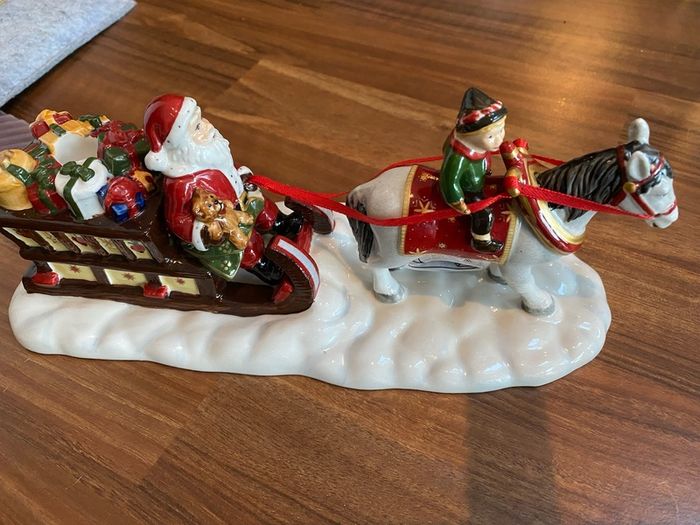 Villeroy & Boch rare collectible Santa Sleigh with candle holder