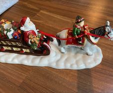 Villeroy & Boch rare collectible Santa Sleigh with candle holder