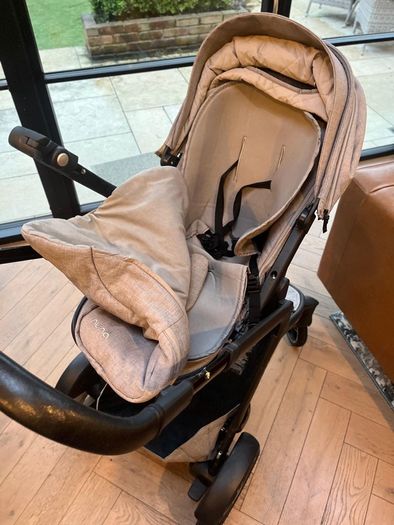 Nuna Demi Grow - complete travel system