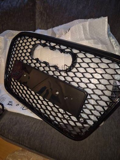 Audi A6 C7 Rs6 style Grille - Black edition honeycomb