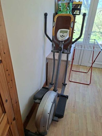 Treadmill & Cross Trainer