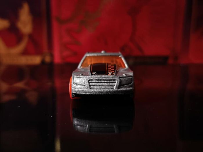 Circle Trucker ! TREASURE HUNT ! from Track Stars Series ! 2010 ! Hot Wheels ! Mattel !