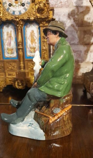 Royal Doulton figurine "A good catch"