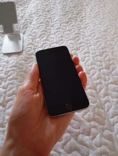 iPhone 6s 32GB Silver - 100% Battery Health - Excellent Condition