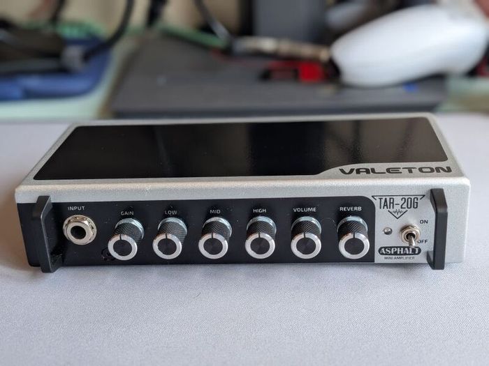 Valeton TAR-20G Solid-State Guitar Amplifier Head