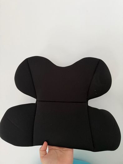 Newborn car seat insert