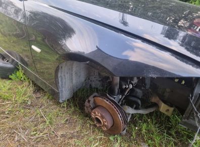 e90 driver side wing black