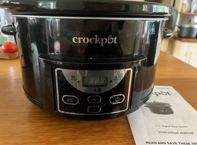 Slow cooker