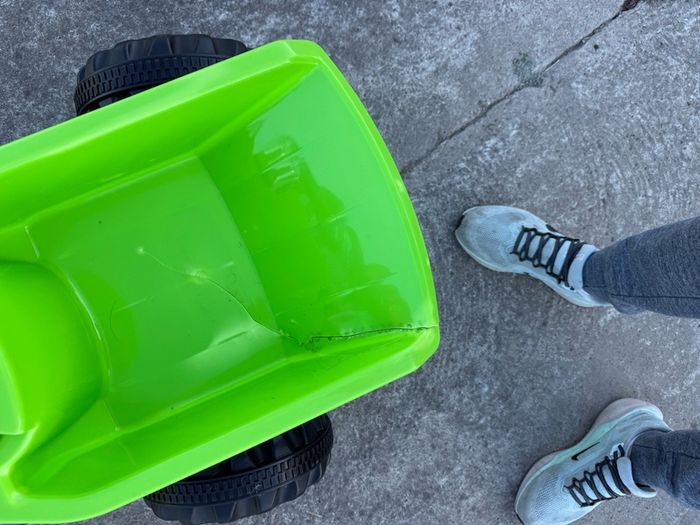 kids ride on tractor dumper 12v - never used
